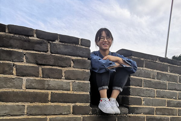 5f2ba2ddcb3a443080bf1cd023a756d8.png 周璐终.png