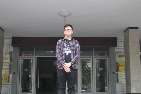 760e8185e39d4cf0a4f16a5522eea847.png 杨博华终.png