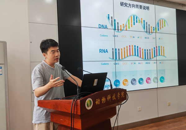 da4b6cd0beb44182aae7fd90b1daa93f.jpg 刘.jpg